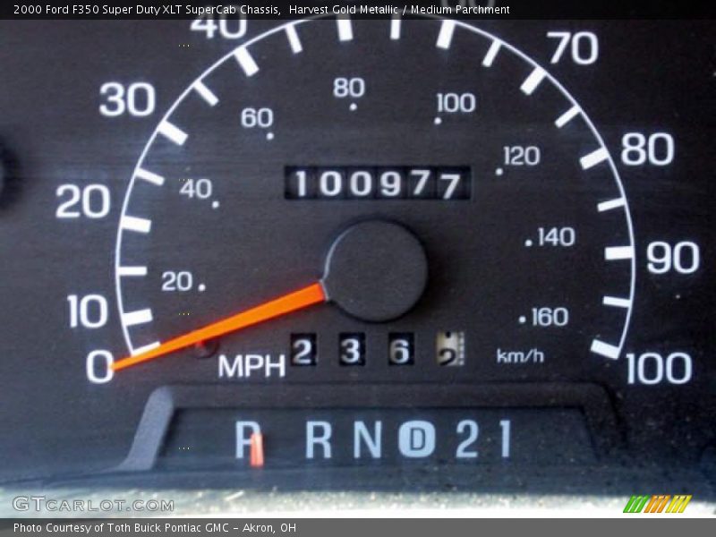 Harvest Gold Metallic / Medium Parchment 2000 Ford F350 Super Duty XLT SuperCab Chassis