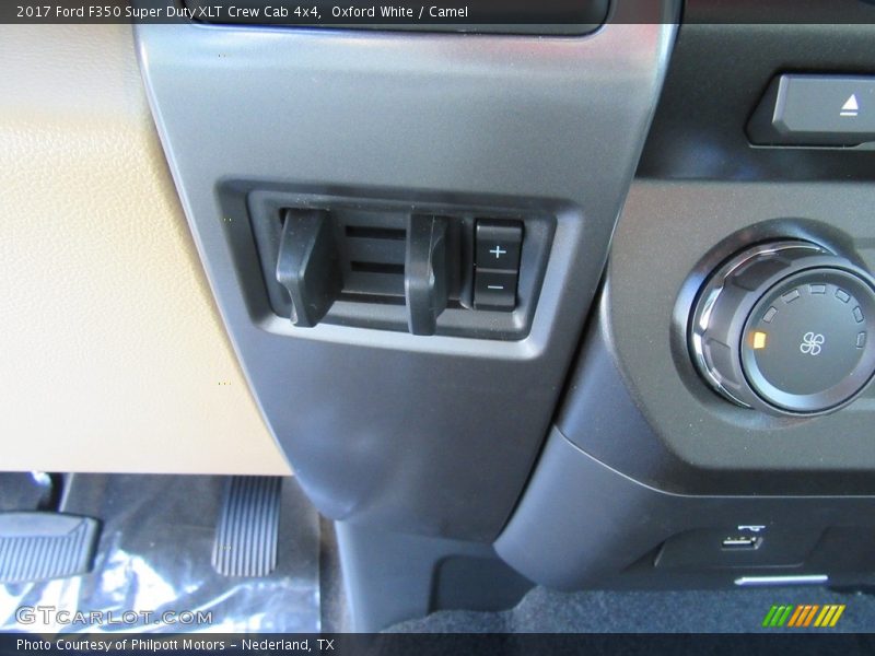 Oxford White / Camel 2017 Ford F350 Super Duty XLT Crew Cab 4x4
