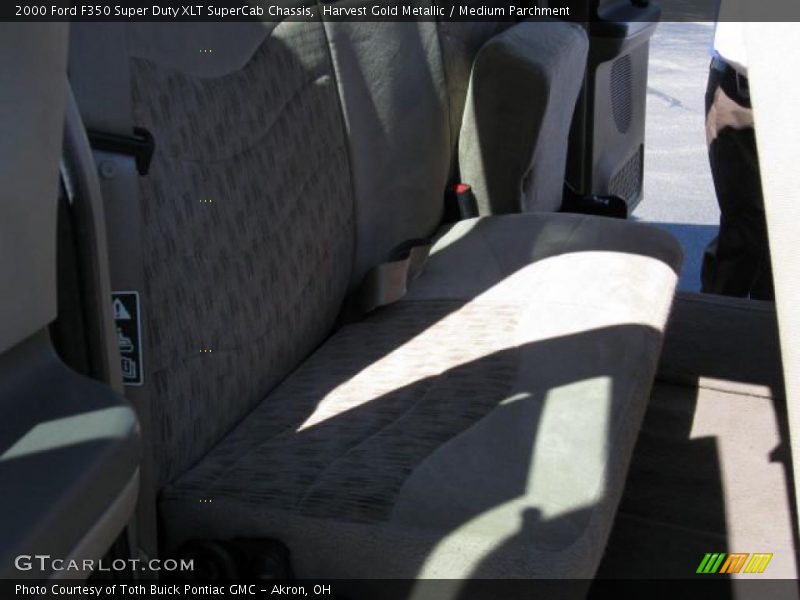 Harvest Gold Metallic / Medium Parchment 2000 Ford F350 Super Duty XLT SuperCab Chassis