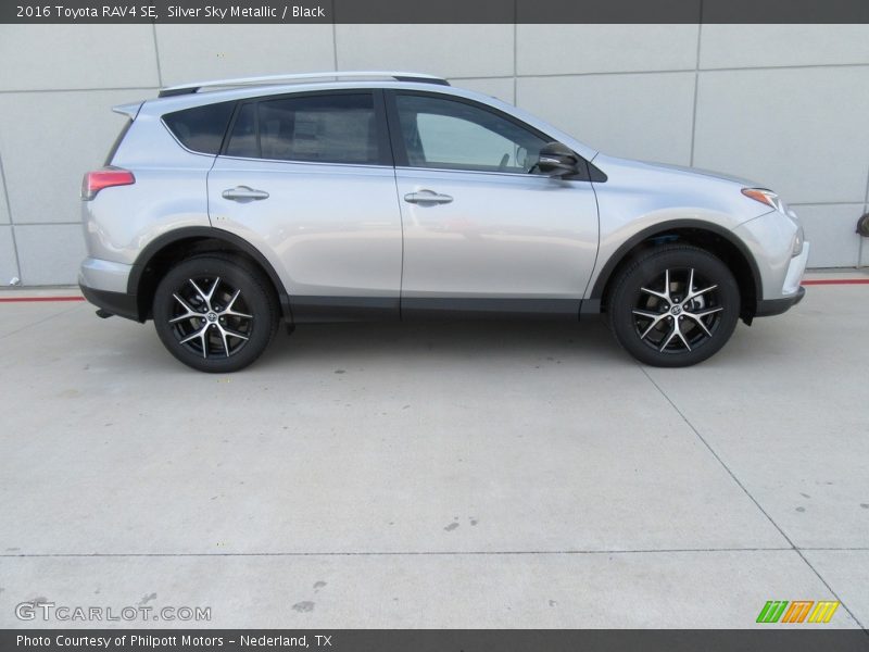 Silver Sky Metallic / Black 2016 Toyota RAV4 SE