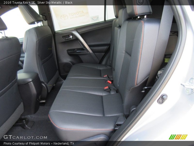 Silver Sky Metallic / Black 2016 Toyota RAV4 SE