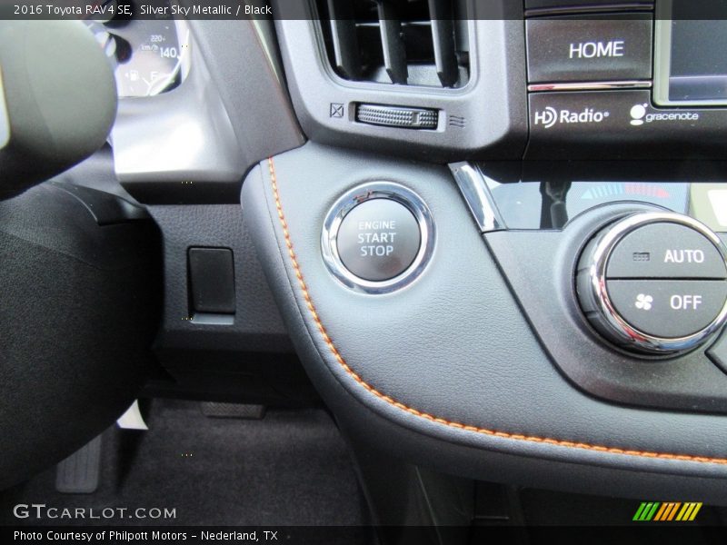 Silver Sky Metallic / Black 2016 Toyota RAV4 SE