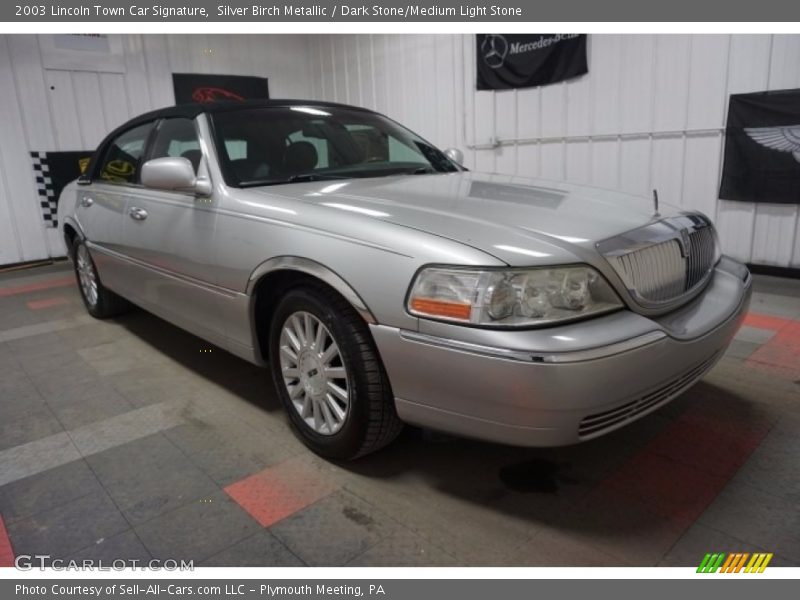 Silver Birch Metallic / Dark Stone/Medium Light Stone 2003 Lincoln Town Car Signature