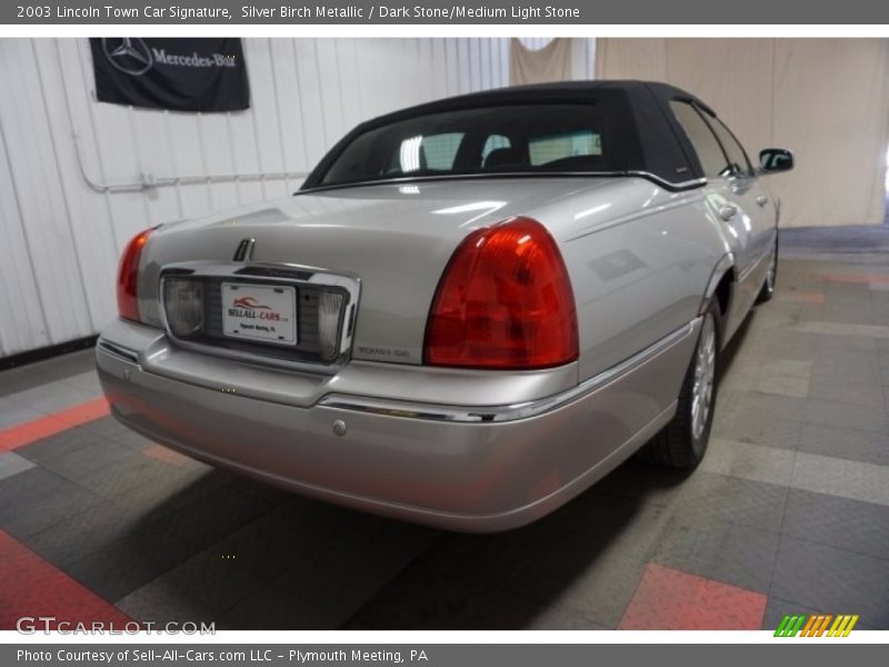 Silver Birch Metallic / Dark Stone/Medium Light Stone 2003 Lincoln Town Car Signature