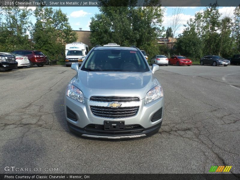 Silver Ice Metallic / Jet Black 2016 Chevrolet Trax LT