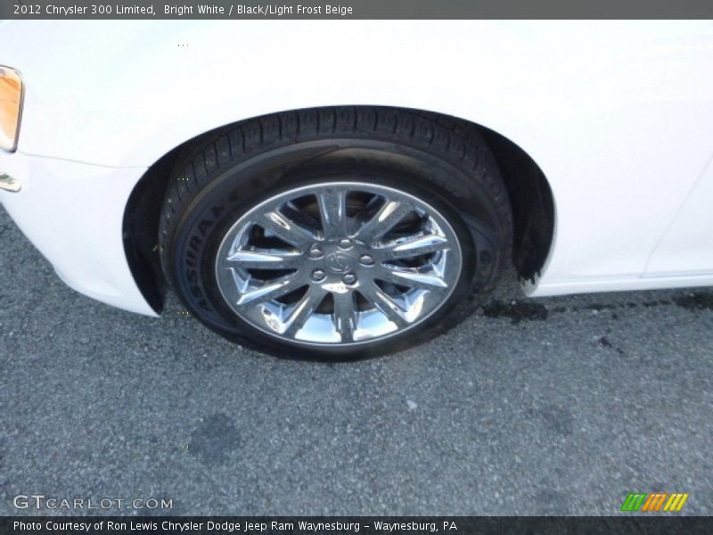Bright White / Black/Light Frost Beige 2012 Chrysler 300 Limited