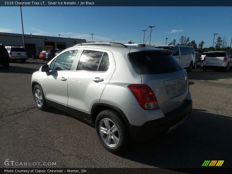Silver Ice Metallic / Jet Black 2016 Chevrolet Trax LT