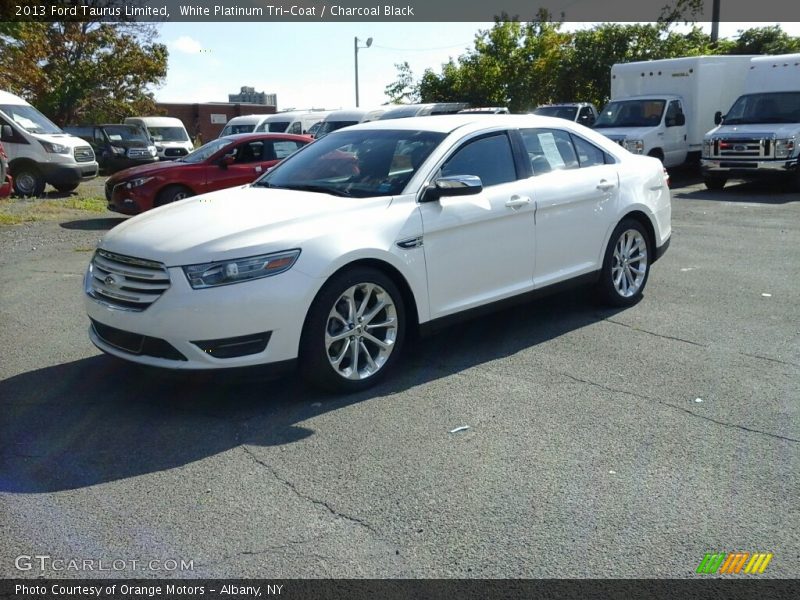 White Platinum Tri-Coat / Charcoal Black 2013 Ford Taurus Limited