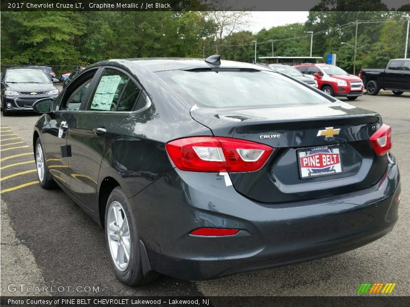 Graphite Metallic / Jet Black 2017 Chevrolet Cruze LT