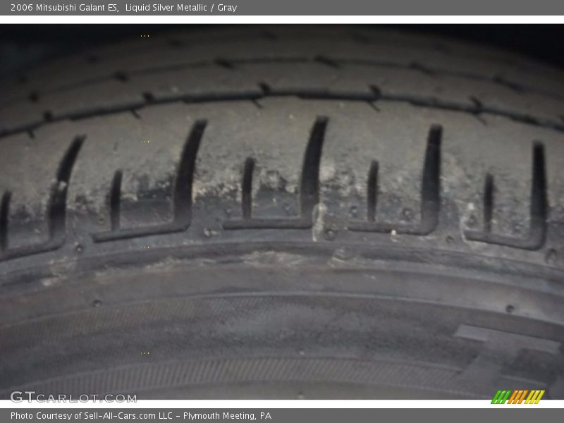 Liquid Silver Metallic / Gray 2006 Mitsubishi Galant ES