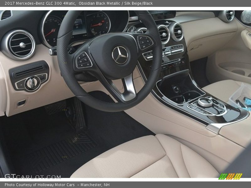 Obsidian Black Metallic / Silk Beige/Black 2017 Mercedes-Benz GLC 300 4Matic