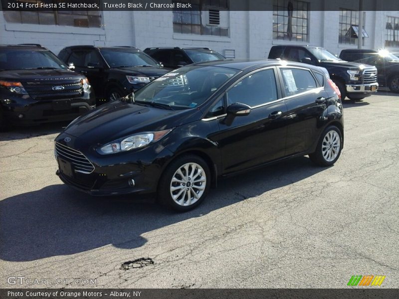 Tuxedo Black / Charcoal Black 2014 Ford Fiesta SE Hatchback