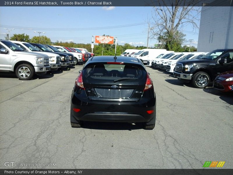 Tuxedo Black / Charcoal Black 2014 Ford Fiesta SE Hatchback