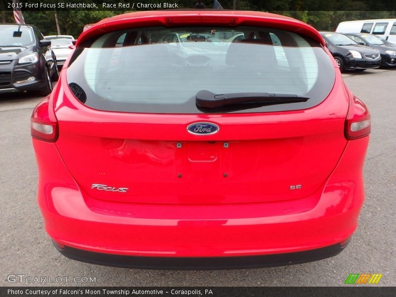 Race Red / Charcoal Black 2015 Ford Focus SE Hatchback