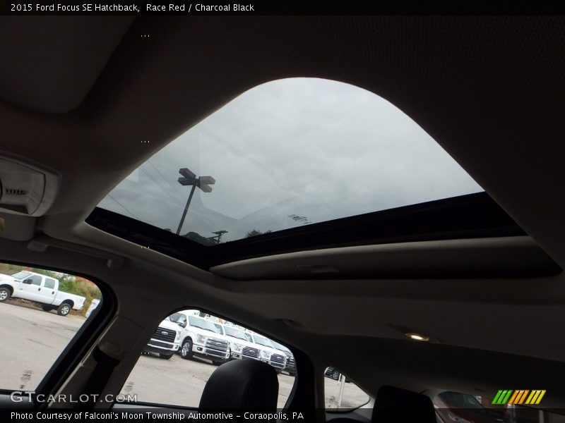 Race Red / Charcoal Black 2015 Ford Focus SE Hatchback