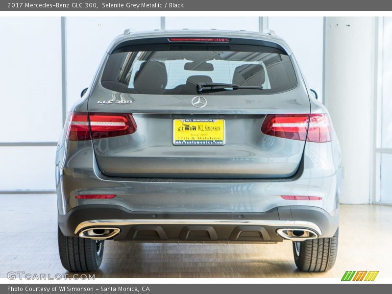 Selenite Grey Metallic / Black 2017 Mercedes-Benz GLC 300
