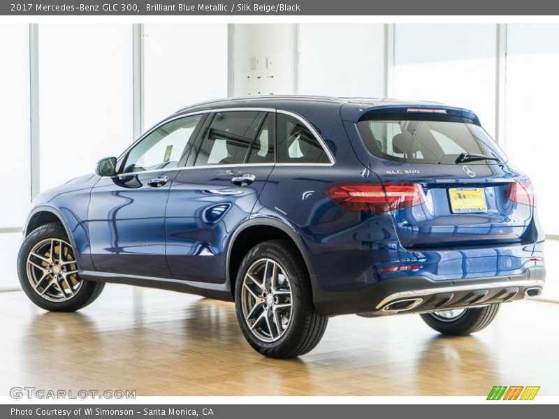 Brilliant Blue Metallic / Silk Beige/Black 2017 Mercedes-Benz GLC 300