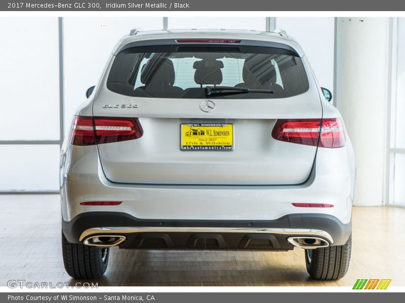 Iridium Silver Metallic / Black 2017 Mercedes-Benz GLC 300