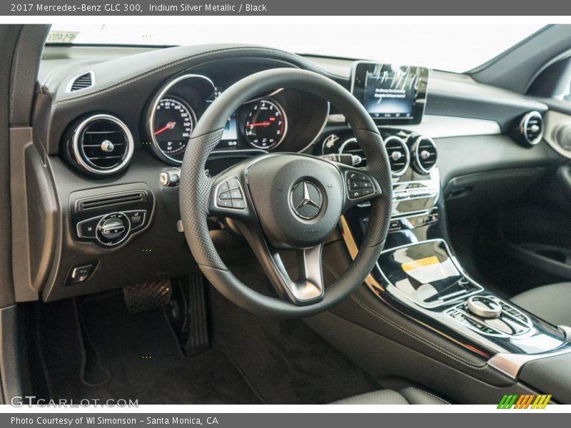 Iridium Silver Metallic / Black 2017 Mercedes-Benz GLC 300