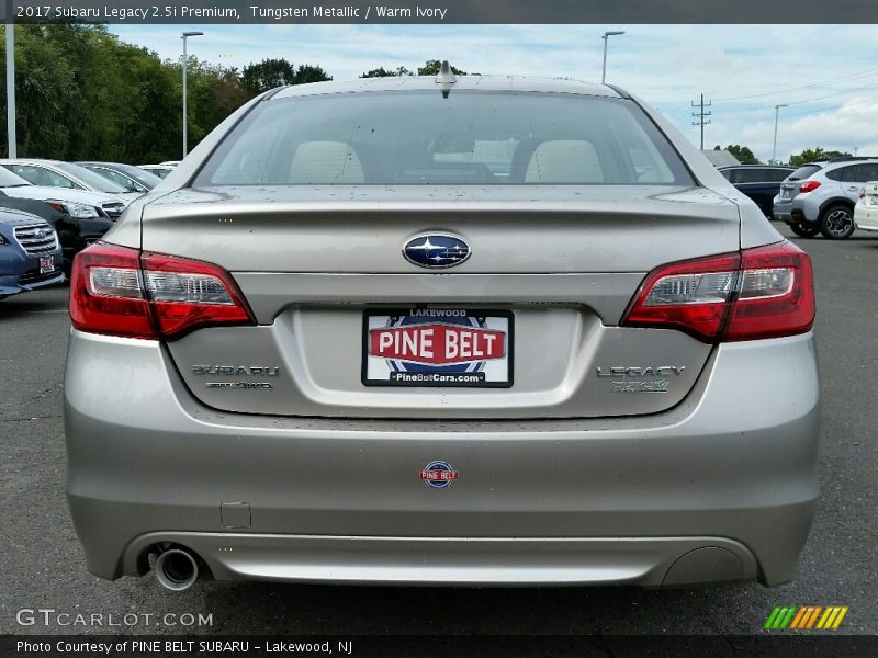 Tungsten Metallic / Warm Ivory 2017 Subaru Legacy 2.5i Premium