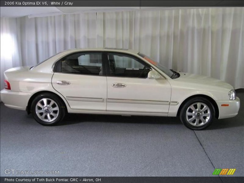 White / Gray 2006 Kia Optima EX V6