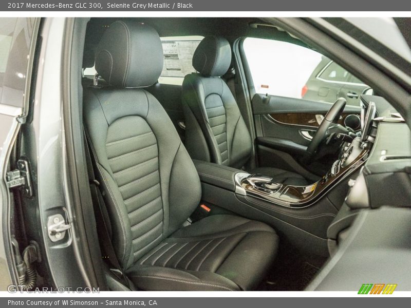 Selenite Grey Metallic / Black 2017 Mercedes-Benz GLC 300