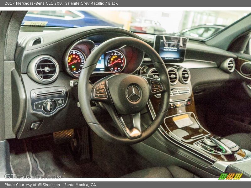 Selenite Grey Metallic / Black 2017 Mercedes-Benz GLC 300