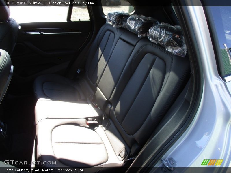 Glacier Silver Metallic / Black 2017 BMW X1 xDrive28i