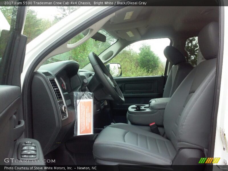  2017 5500 Tradesman Crew Cab 4x4 Chassis Black/Diesel Gray Interior