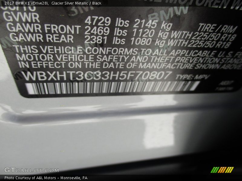Glacier Silver Metallic / Black 2017 BMW X1 xDrive28i