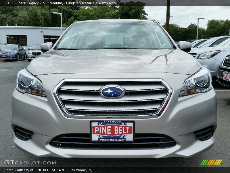 Tungsten Metallic / Warm Ivory 2017 Subaru Legacy 2.5i Premium