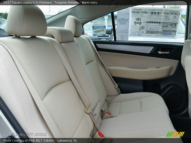 Tungsten Metallic / Warm Ivory 2017 Subaru Legacy 2.5i Premium