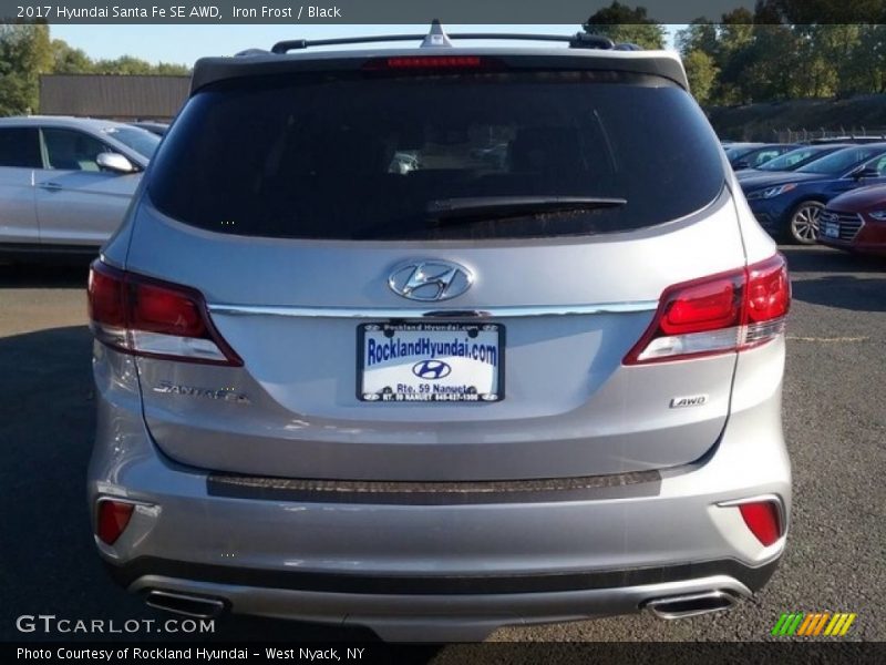 Iron Frost / Black 2017 Hyundai Santa Fe SE AWD