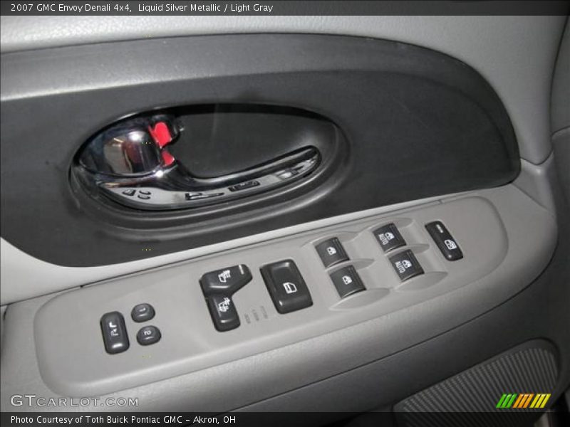 Liquid Silver Metallic / Light Gray 2007 GMC Envoy Denali 4x4