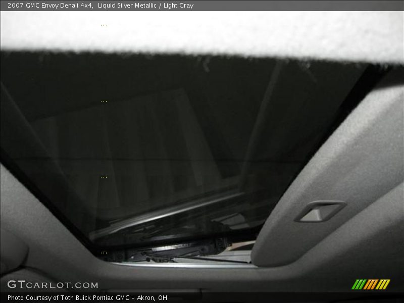 Liquid Silver Metallic / Light Gray 2007 GMC Envoy Denali 4x4