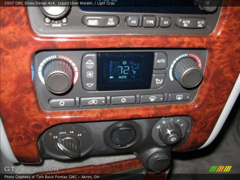 Liquid Silver Metallic / Light Gray 2007 GMC Envoy Denali 4x4