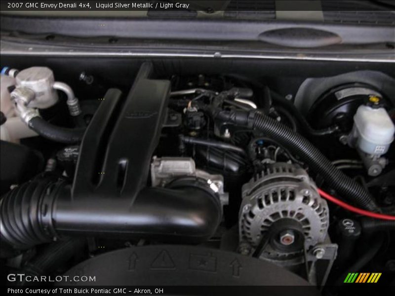 Liquid Silver Metallic / Light Gray 2007 GMC Envoy Denali 4x4