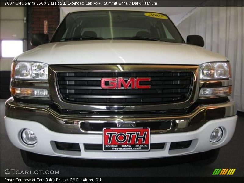 Summit White / Dark Titanium 2007 GMC Sierra 1500 Classic SLE Extended Cab 4x4