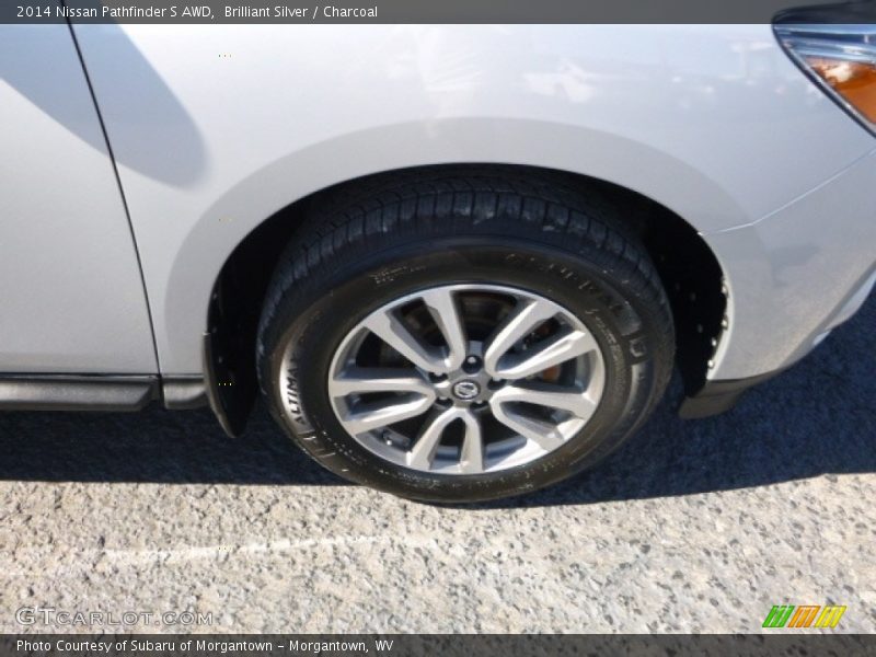 Brilliant Silver / Charcoal 2014 Nissan Pathfinder S AWD