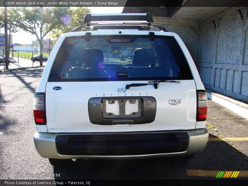 Arctic White Pearl Metallic / Stone Beige 1998 Infiniti QX4 4x4