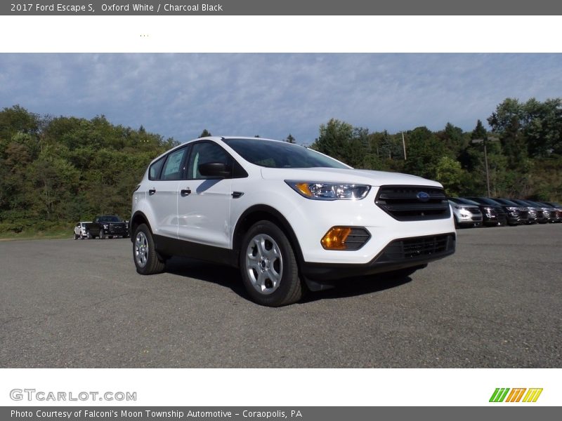 Oxford White / Charcoal Black 2017 Ford Escape S