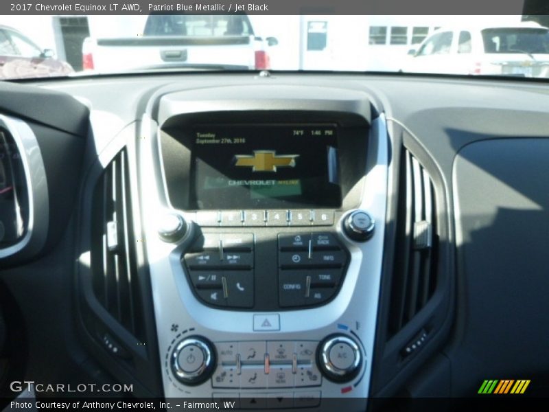 Patriot Blue Metallic / Jet Black 2017 Chevrolet Equinox LT AWD