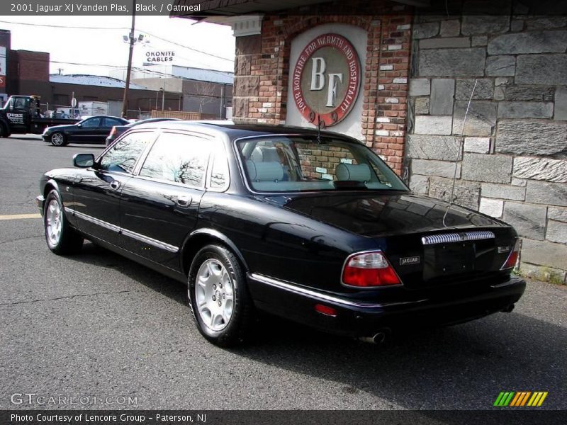 Black / Oatmeal 2001 Jaguar XJ Vanden Plas