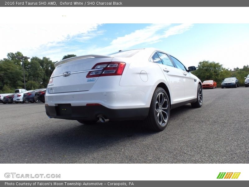 Oxford White / SHO Charcoal Black 2016 Ford Taurus SHO AWD