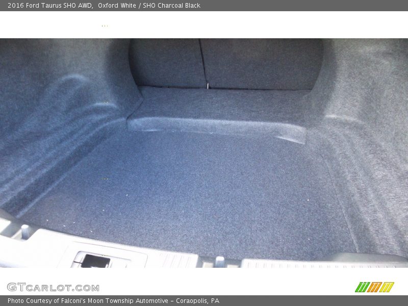 Oxford White / SHO Charcoal Black 2016 Ford Taurus SHO AWD