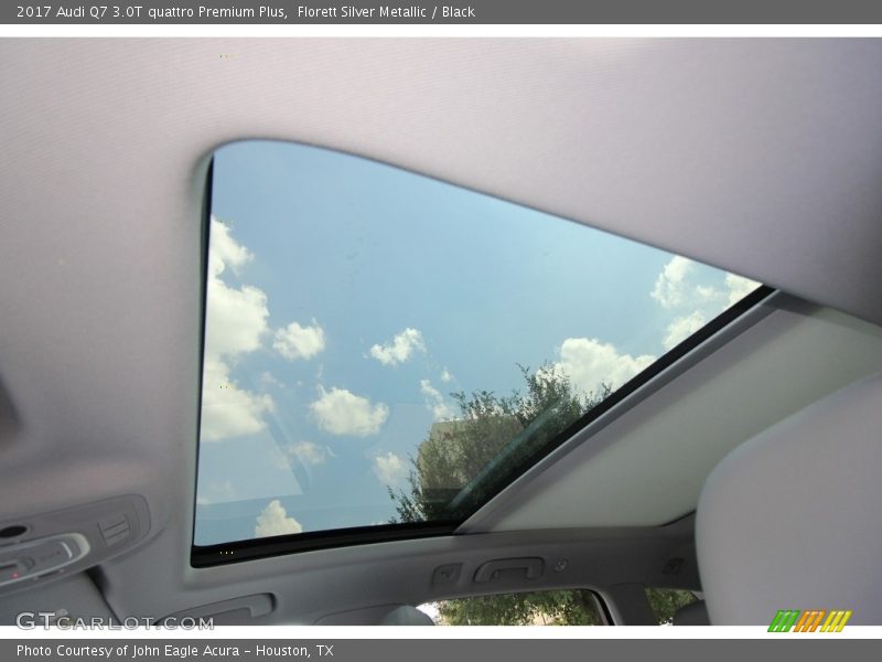 Sunroof of 2017 Q7 3.0T quattro Premium Plus