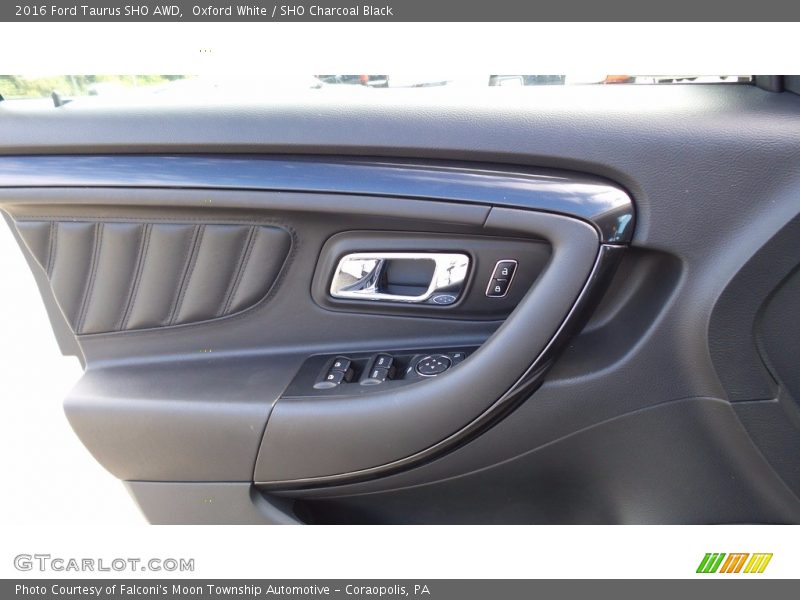 Oxford White / SHO Charcoal Black 2016 Ford Taurus SHO AWD