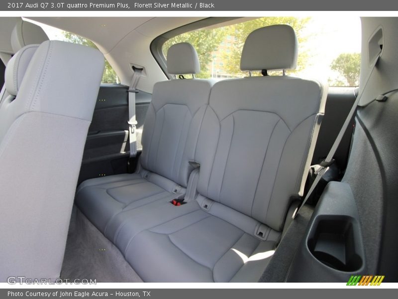 Rear Seat of 2017 Q7 3.0T quattro Premium Plus