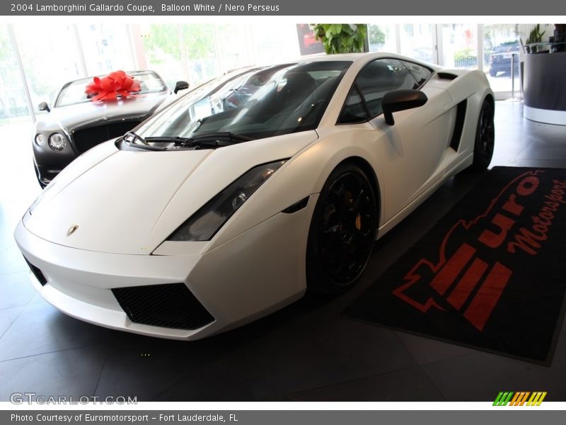 Balloon White / Nero Perseus 2004 Lamborghini Gallardo Coupe