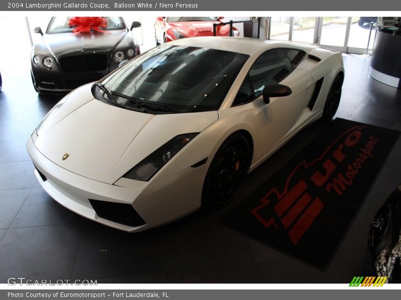 Balloon White / Nero Perseus 2004 Lamborghini Gallardo Coupe